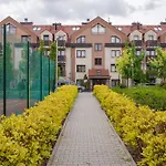 Rentplanet - Apartament Partynice